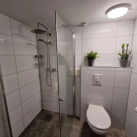 In House - Spacious Private Room, Queen Bed, Close To Center Vendégház Stavanger